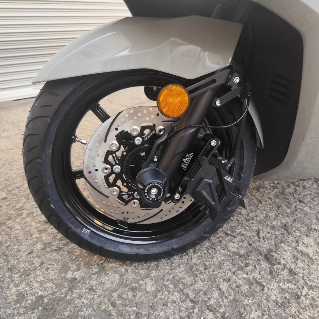 2021年PCX(JK05/KF47)スリットローターディスク前後セット❗️❗️ 2021年PCX(JK05/KF47)ブラックダイヤモンド・スリットローター