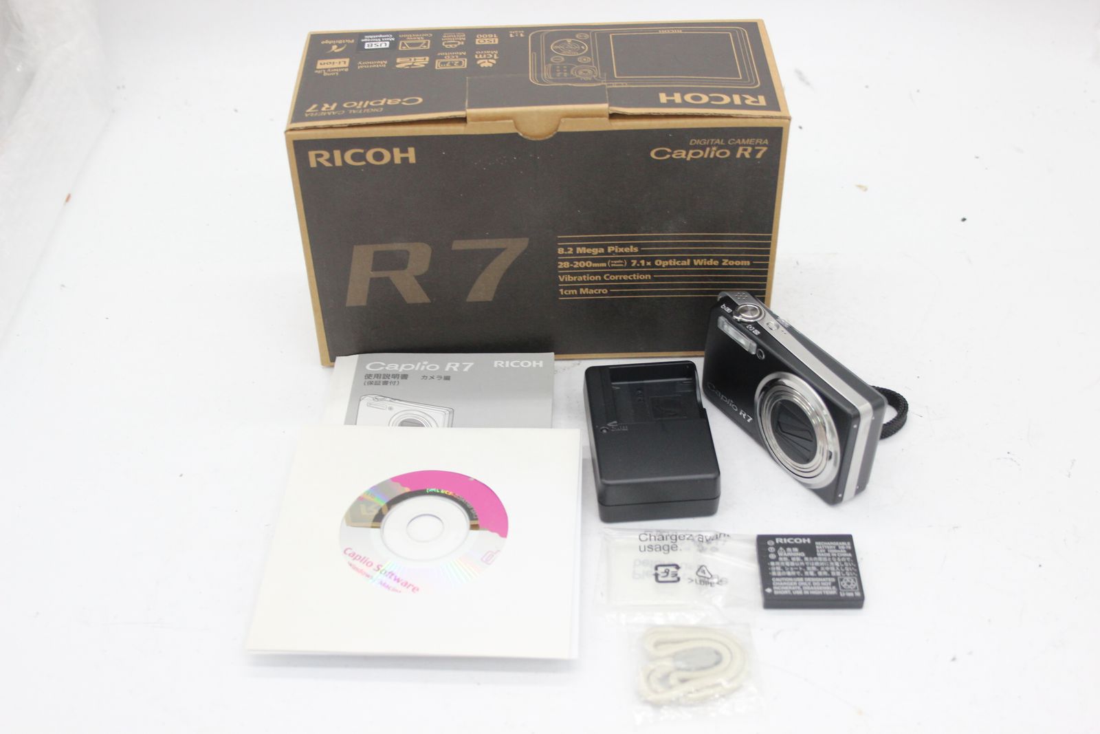 美品 返品保証】 【元箱付き】リコー Ricoh Caplio R7 ブラック 7.1x