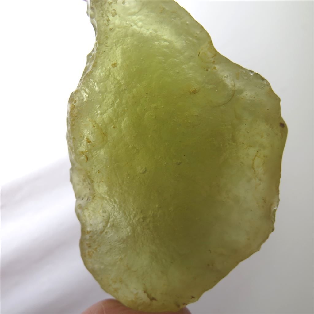 リビアンデザートグラス 原石 92g - メルカリ