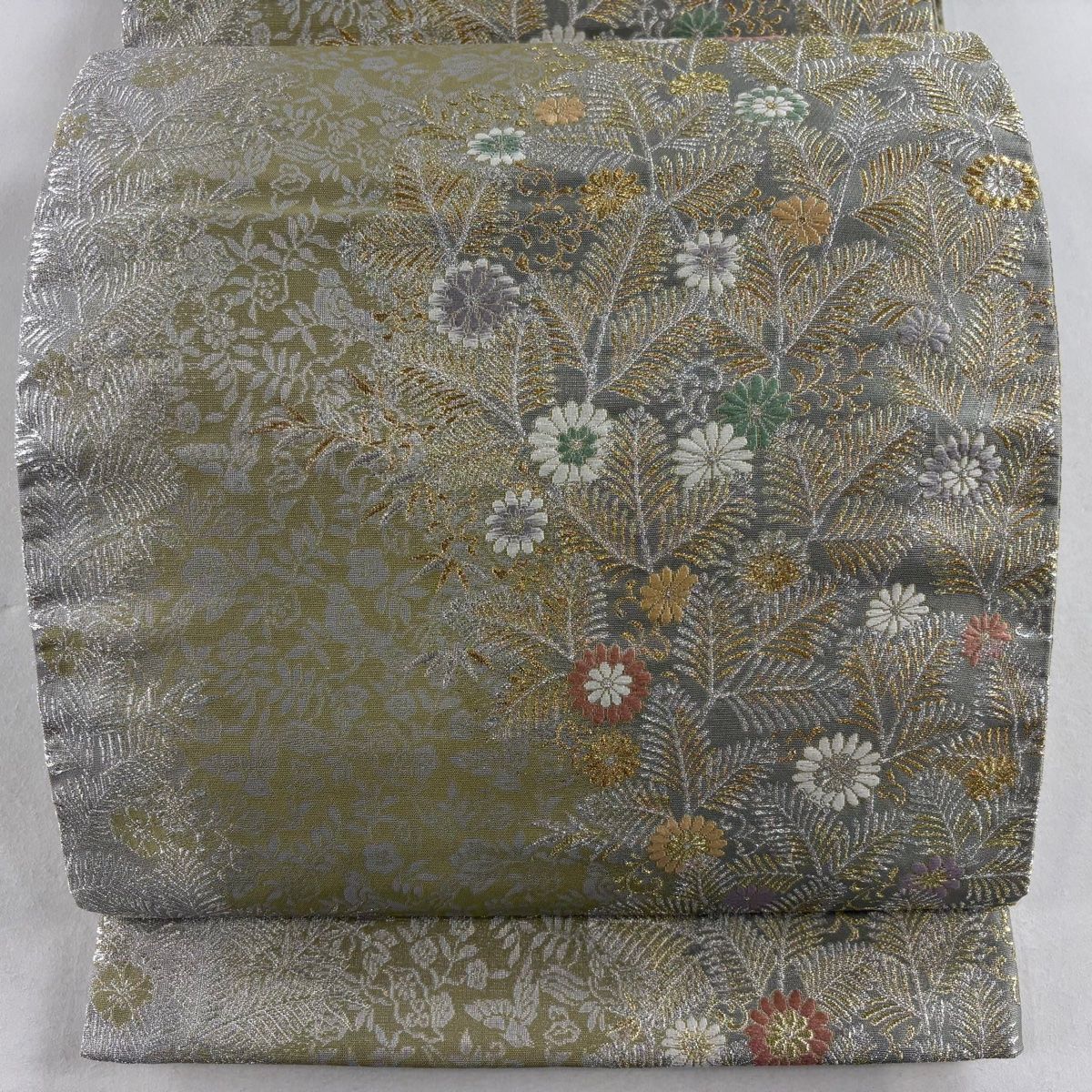 袋帯 秀品 若松 草花 金銀糸 刺繍 抹茶色 六通 正絹 【中古