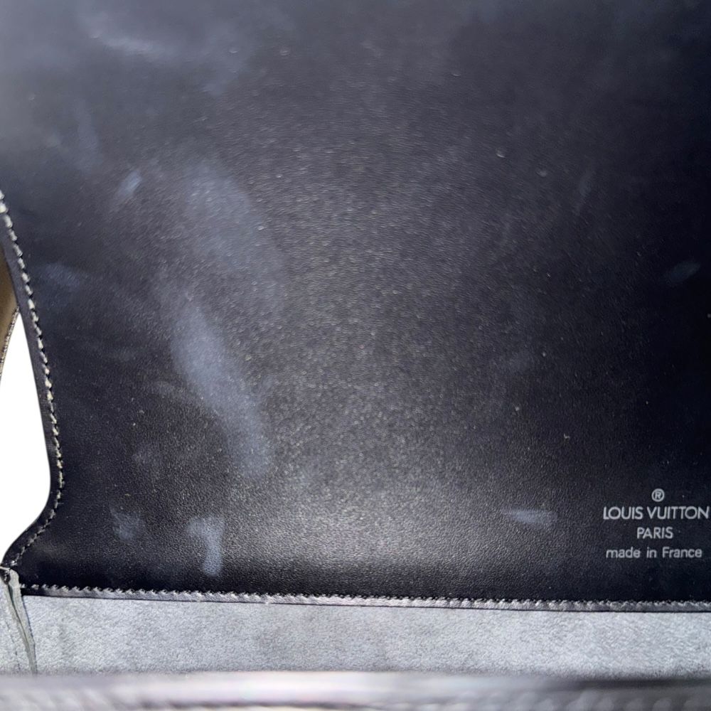 ルイヴィトン M52172 エピ ノクターン レザーショルダーバッグ ブラック 美品 ルイヴィトン LOUIS VUITTON ノクターンGM ショルダー