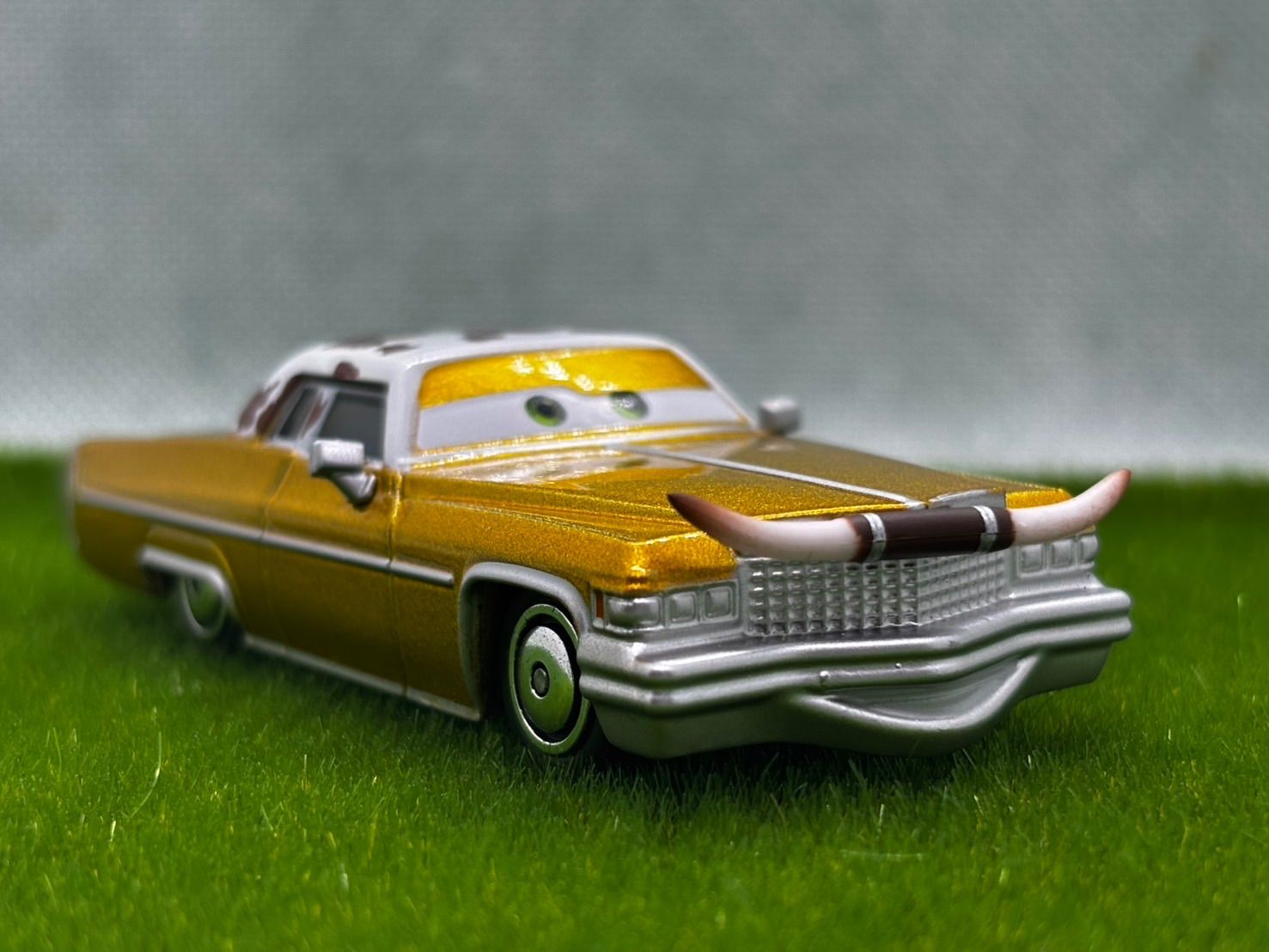 新品】 カーズ ミニカー テックス・ダイナコ ダイナコ社長 - メルカリ