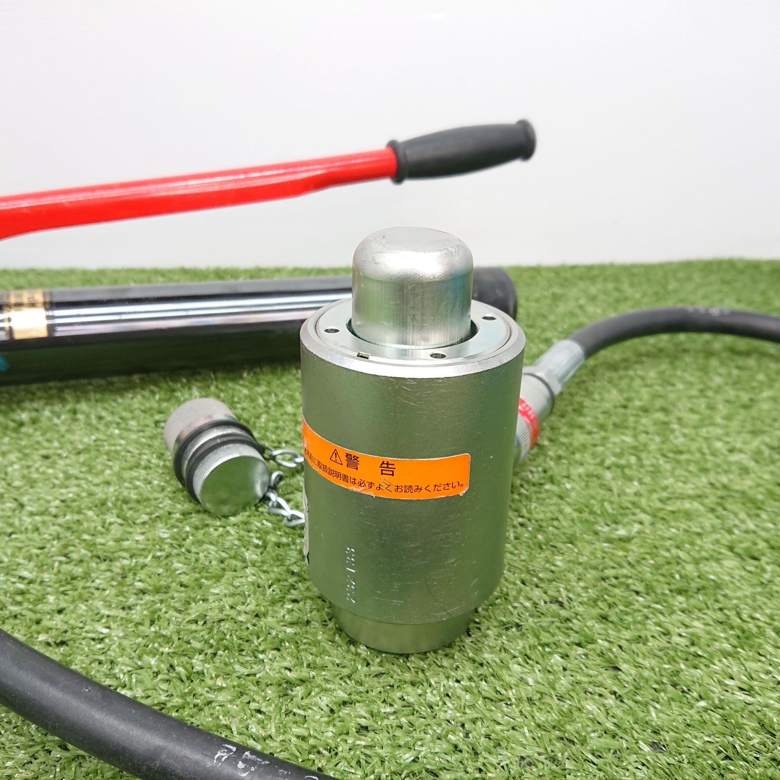 油圧パンチャー