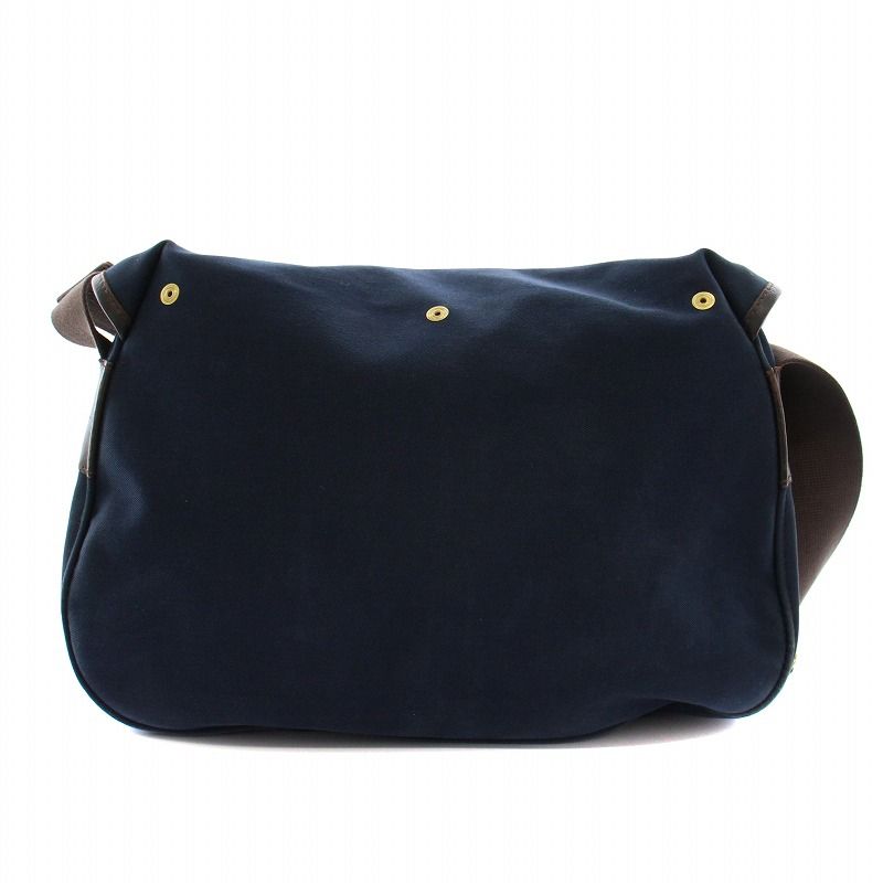 ブレディー BRADY アリエルトラウトラージ ARIEL TROUT LARGE