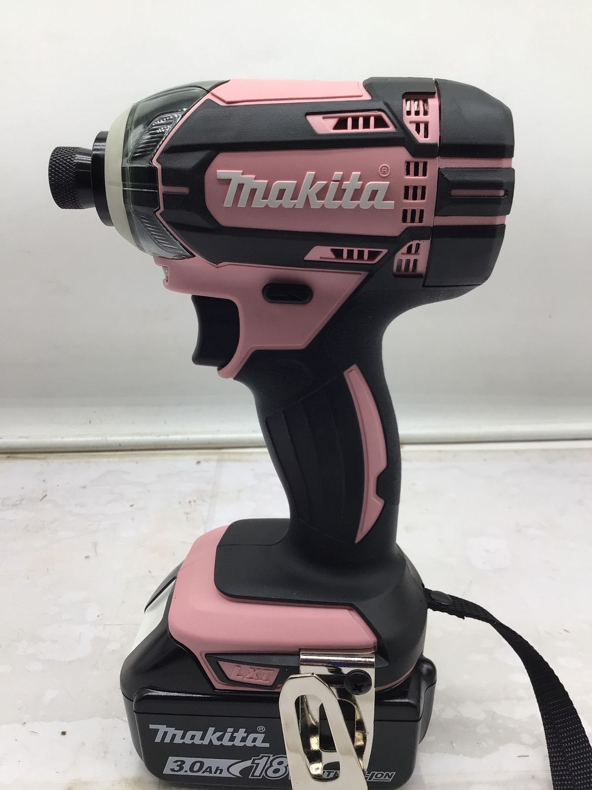 未使用に近い】☆Makita/マキタ 18v充電式インパクトドライバ ピンク 