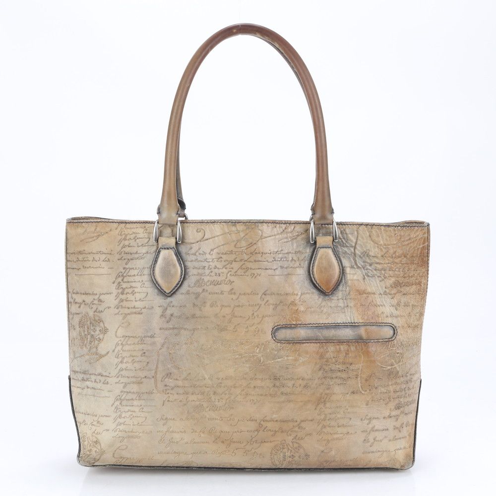 ベルルッティ カリグラフィ トゥジュール スクリット レザー トート  