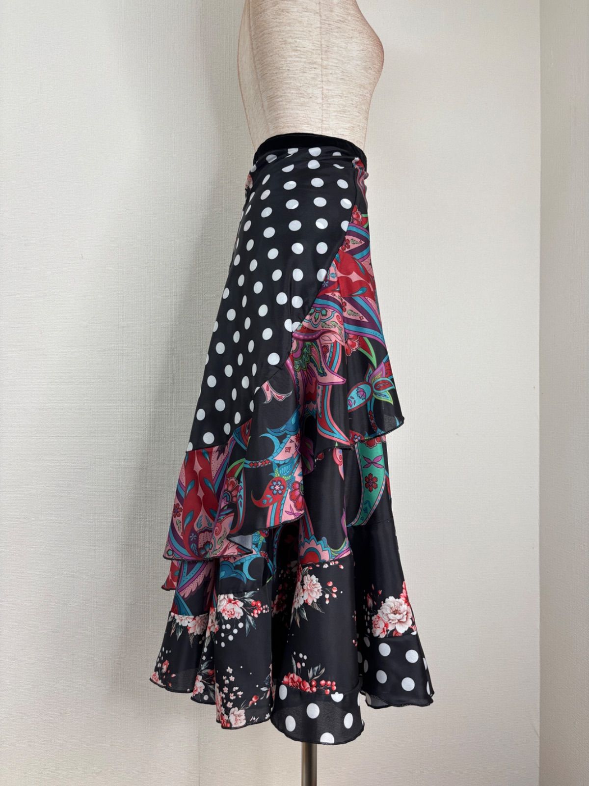 フラメンコ ファルダ 新品 フラメンコ衣装 スカート 黒 Leirena 新品