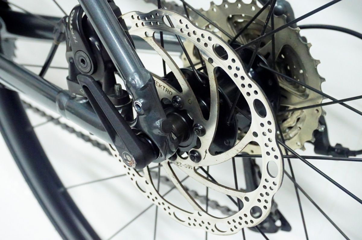 TREK トレック