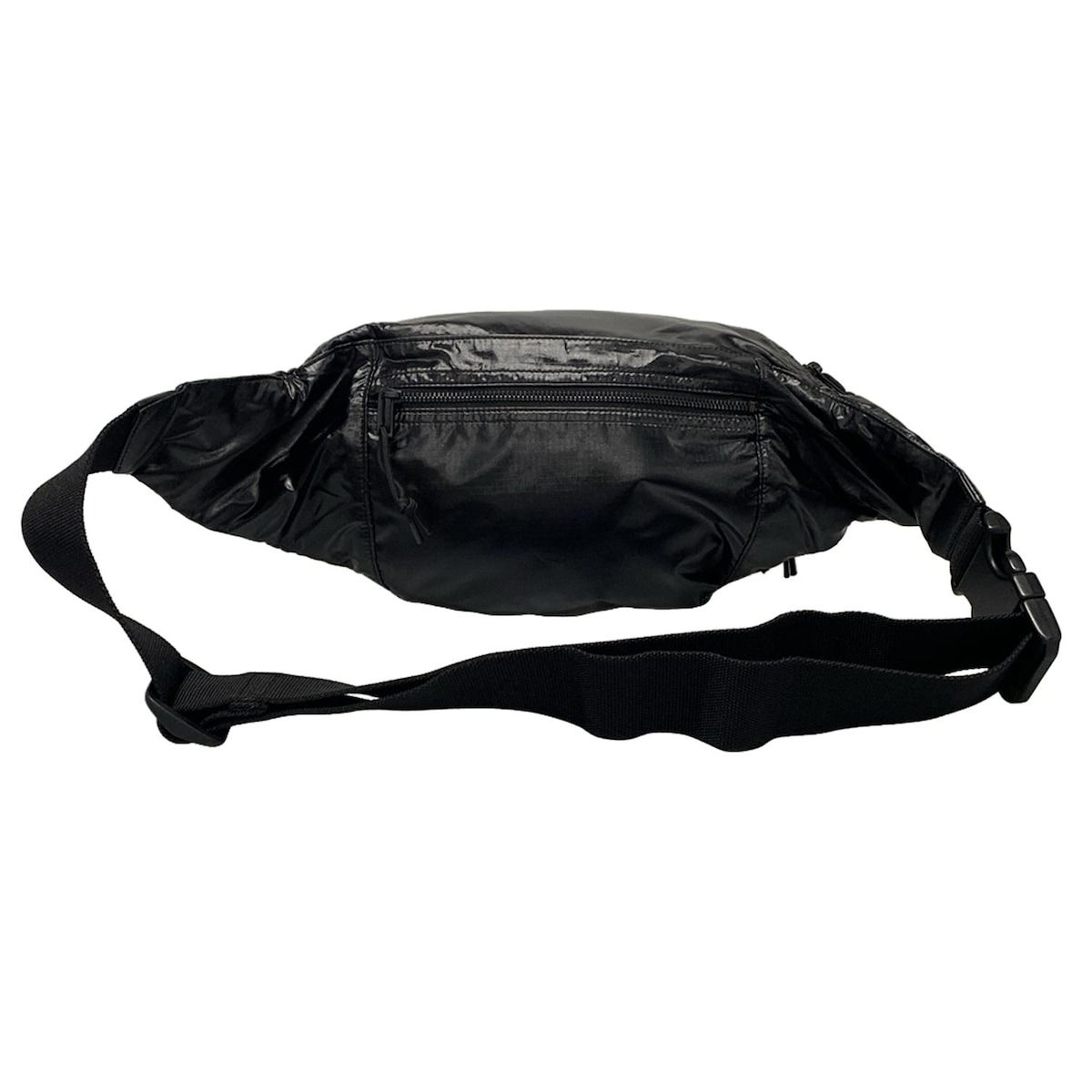 ヌックス クロスボディバッグ