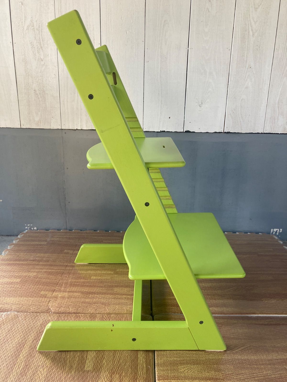美品⭐︎STOKKE/ストッケ　トリップトラップ　ナンバー4 人気のライムグリーン 送料無料！ STOKKE ストッケ トリップトラップ ハイチェア ライム