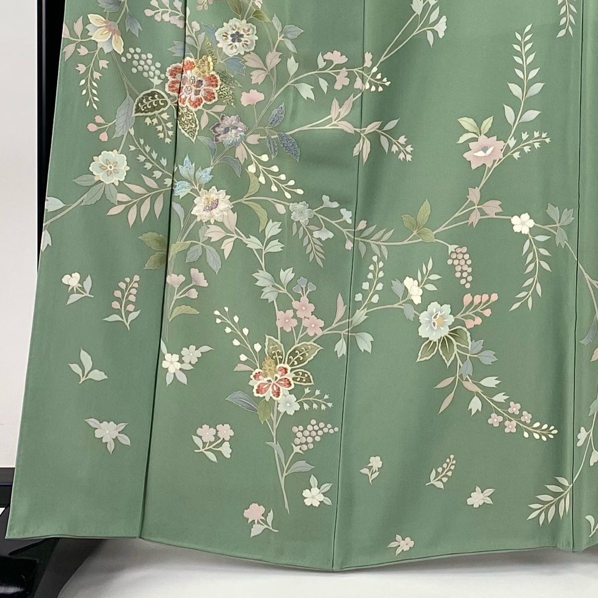 訪問着 身丈164.5cm 裄丈66.5cm M 袷 草花 箔 刺繍 薄緑 正絹 秀品