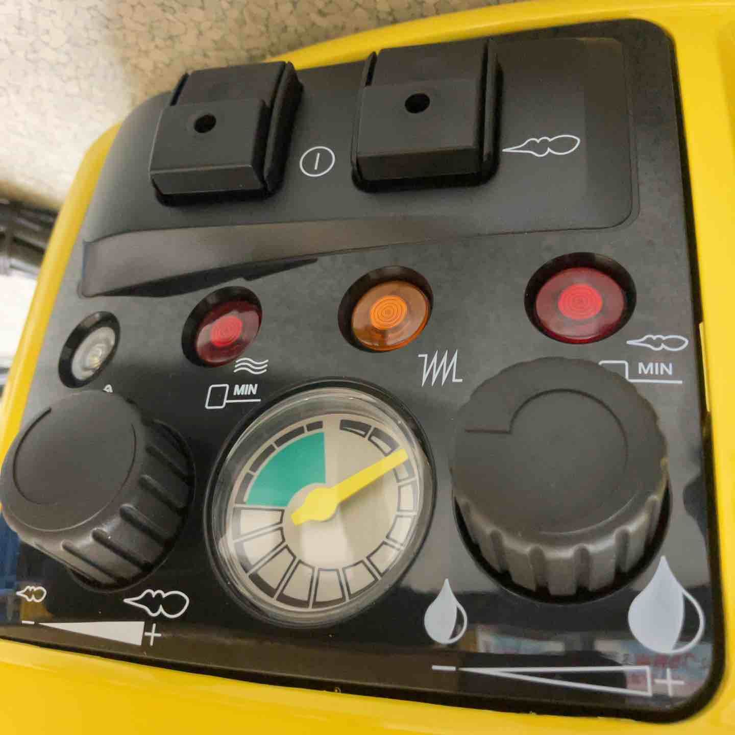 スチームクリーナー