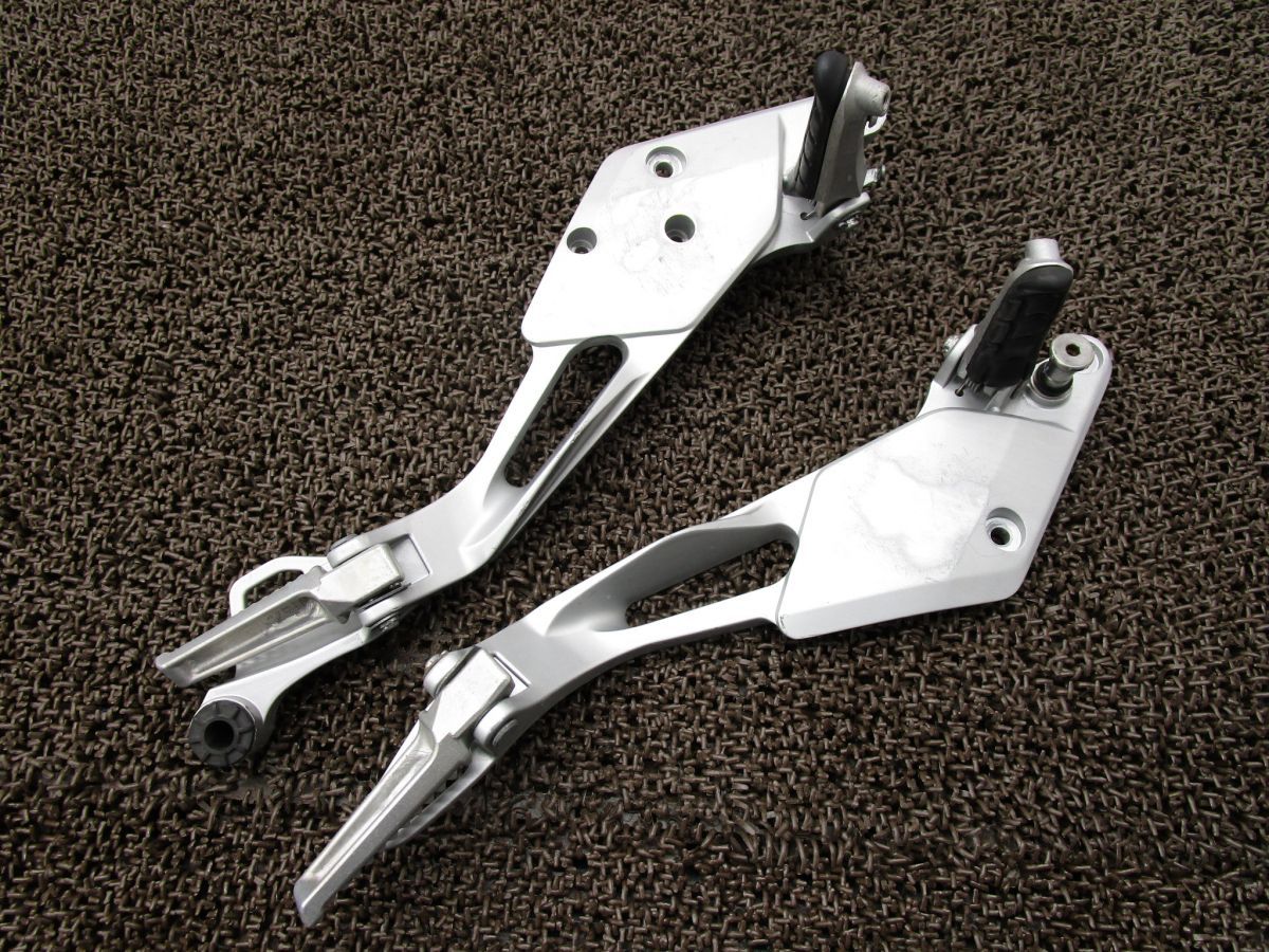 CB400SB レボ ステップ ステー 左右 A5948 NC42 ホンダ NC42E スーパーボルドール REVO 動画有 FI インジェクション