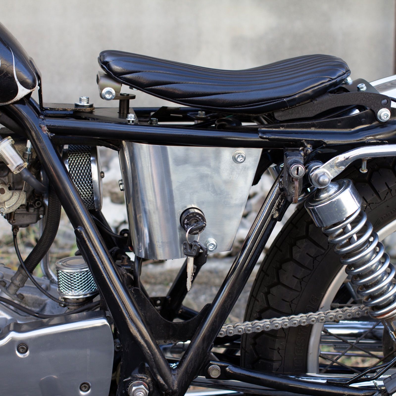 SR400の非売品パネル ヤマハ「SR400」は終わらない！ ワイズギアから美しい