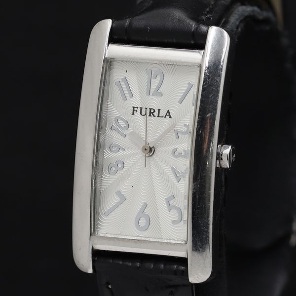 稼働 フルラ スクエア QZ シルバー文字盤 レディース腕時計 TKD 2000000 NSK