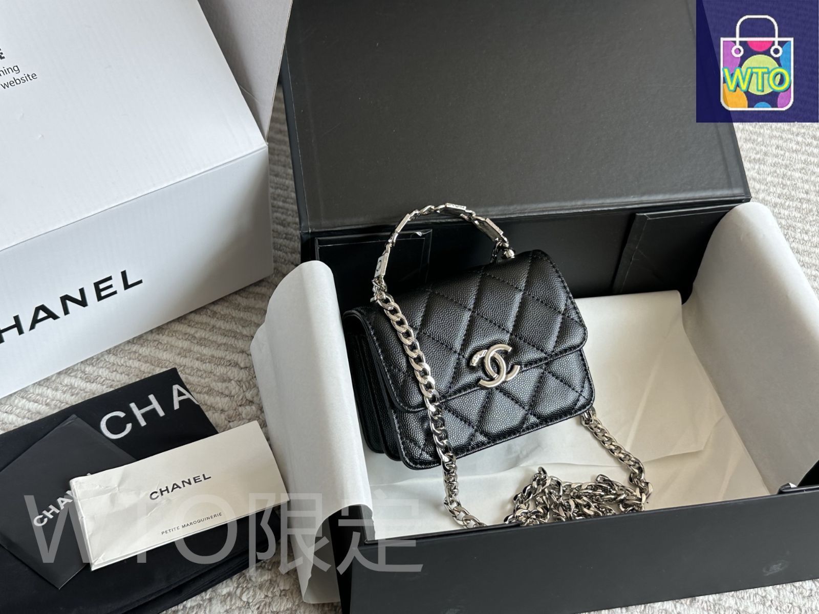 人気カラーの Enamel 22s 今日特価】Chanel Handle エナメルハンドル Pouch バッグ