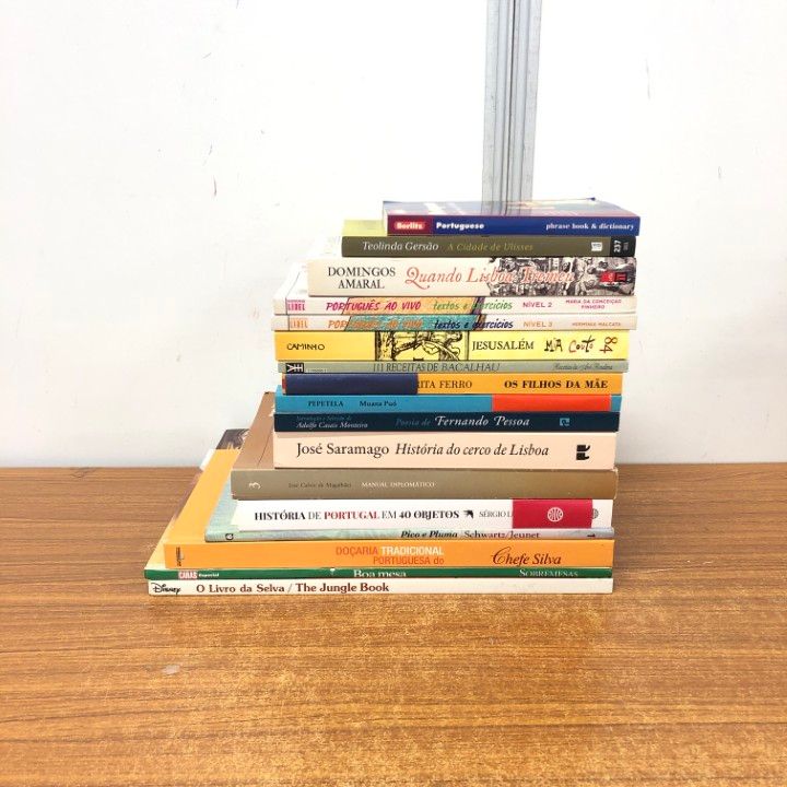 △01)【同梱不可】洋書など まとめ売り17冊セット/ポルトガル語