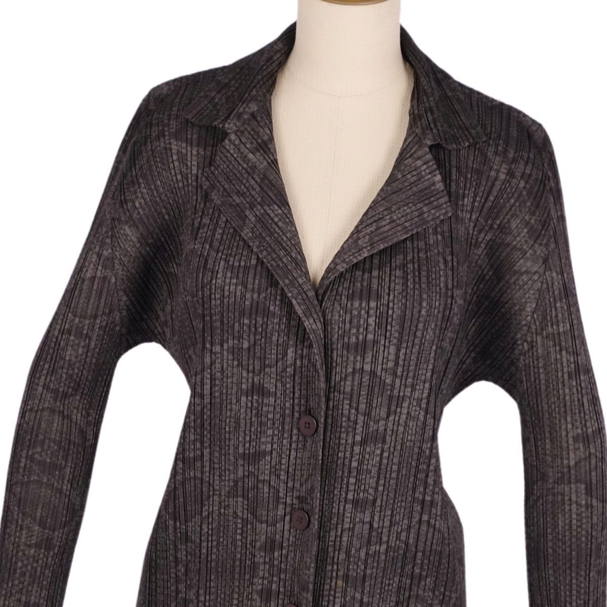 PLEATS PLEASE セットアップ（上下でサイズが異なります） PLEATS PLEASE ISSEY MIYAKE - 2 新品 プリーツプリーズ