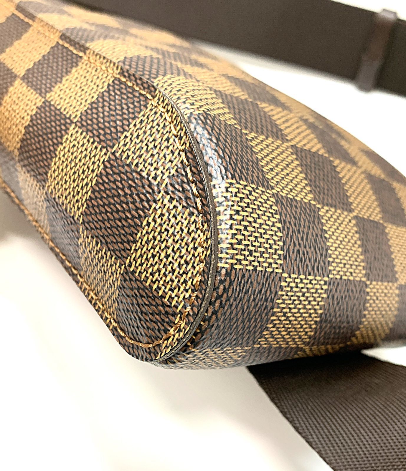 ウエストポーチ