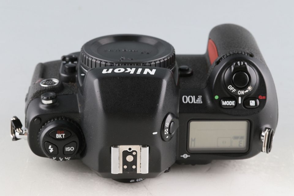 Nikon F100