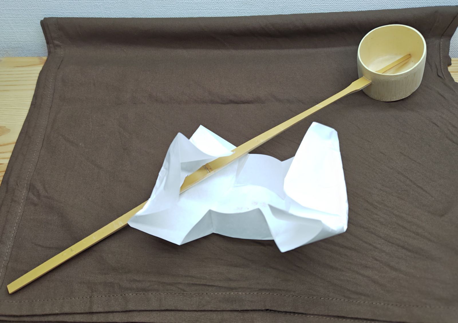 【逢絢亭・新品】茶道具 柄杓 差通柄杓 献茶用品 供茶用品 木地 木製 深山作 紙箱入り