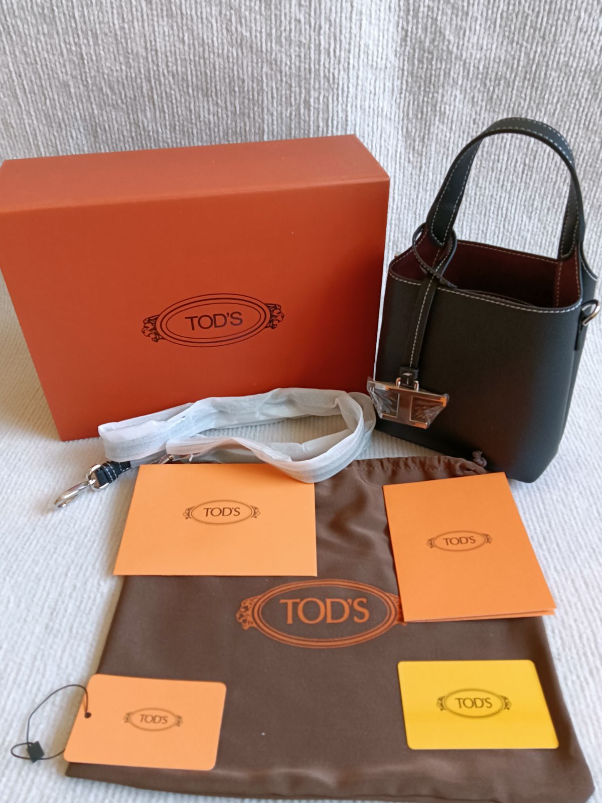 TOD’S トッズ レザーバッグ マイクロ ショルダーバッグ