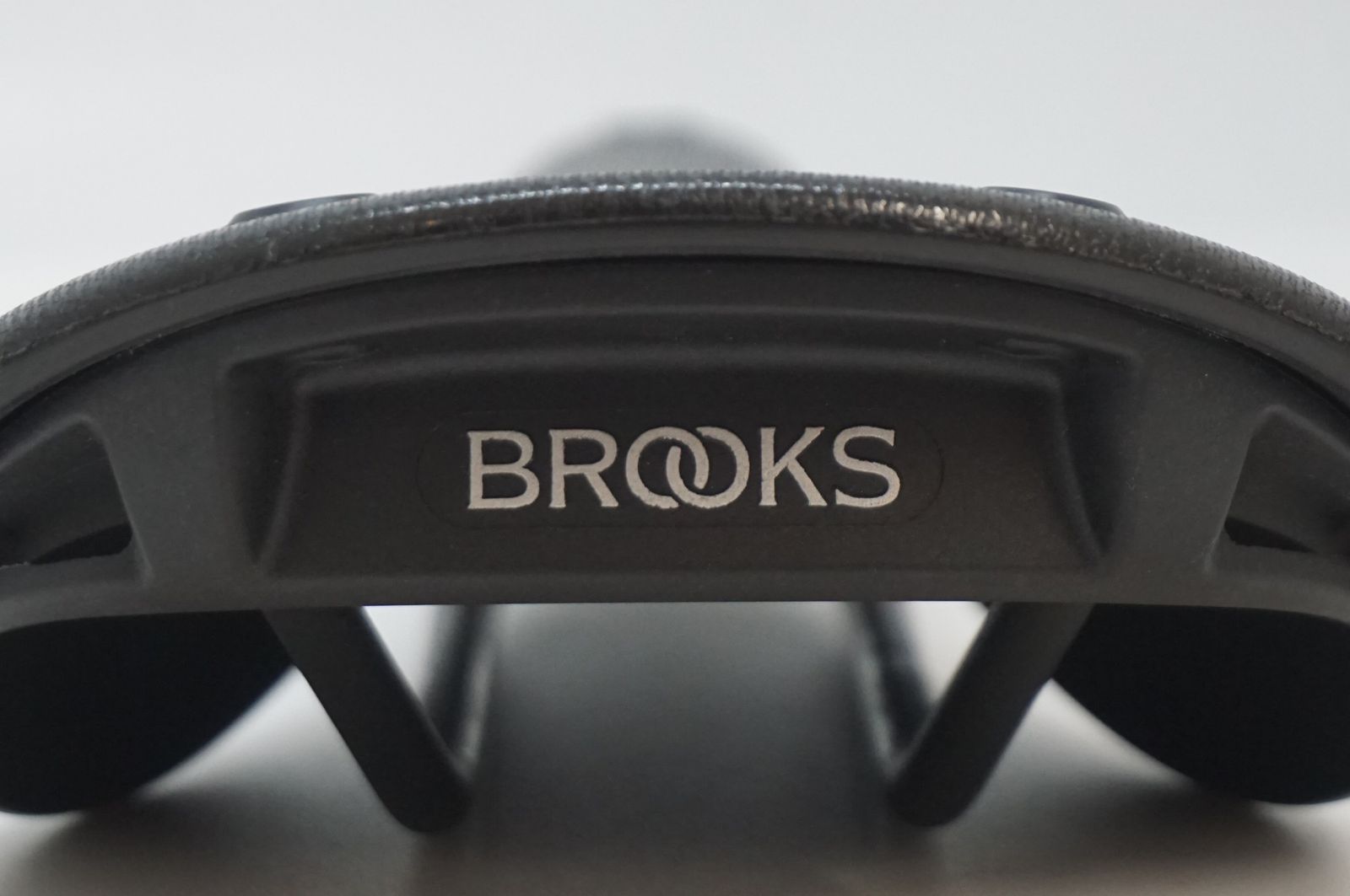 ブルックス カンビウム C15 穴あき BROOKS ブルックス CAMBIUM C15 穴