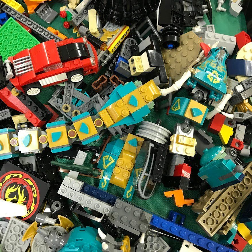 レゴブロック、大量バラ売り、7,3キロ！ レゴ（lego）677g！まとめ売り 0.67kg 基本ブロック大量 中古