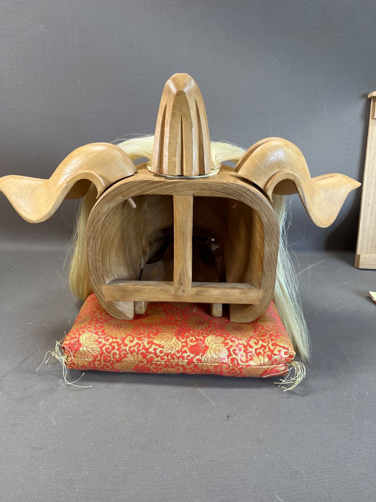 AF94 獅子頭 荒井寿斎作 富山県井波彫刻 木製 栞 共箱 美品 縁起物 美品 AF94 獅子頭 荒井寿斎作 富山県井波彫刻 木製 栞 共箱 美品 縁起物 美