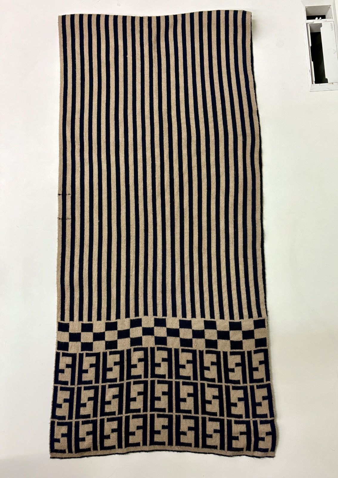 FENDI/ズッカ柄マフラー /ベージュ×ブラック 楽天市場】【本物保証】 新品同様 フェンディ FENDI ズッカ FF ロゴ