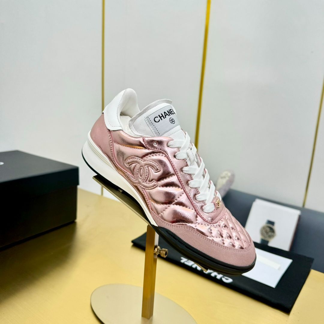 CHANEL　２４Ｋ グラデーションスニーカー（３６Size）８月末まで CHANEL 24K グラデーションスニーカー（36Size）8月末まで