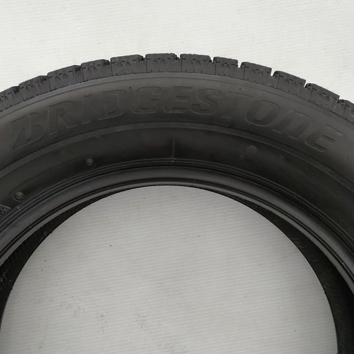 0 T 25015 スタッドレスタイヤ ブリヂストン BLIZZAK VRX 2 225 60 R 17 4本セット