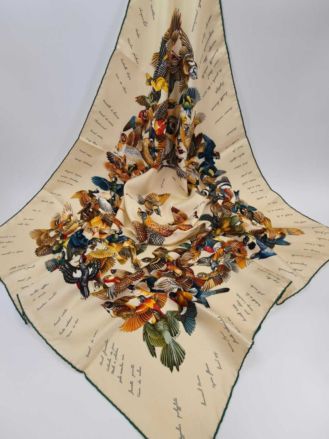 エルメス HERMES カレ90 侵入者 鳥 L'INTRUS シルク スカーフ