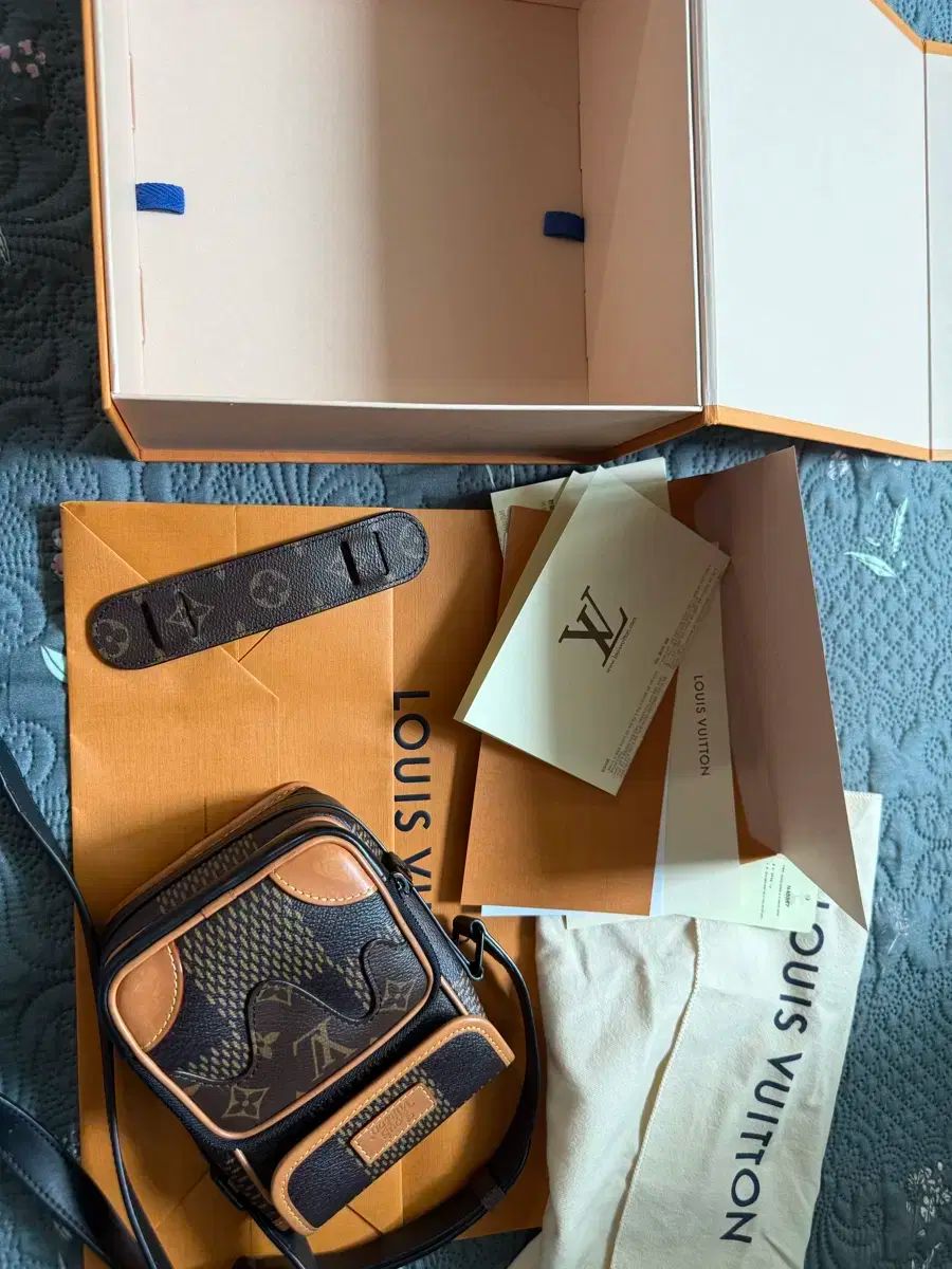 Louis Vuitton(ルイヴィトン) Nigo(ニゴ) アマゾン Louis Vuitton ルイ