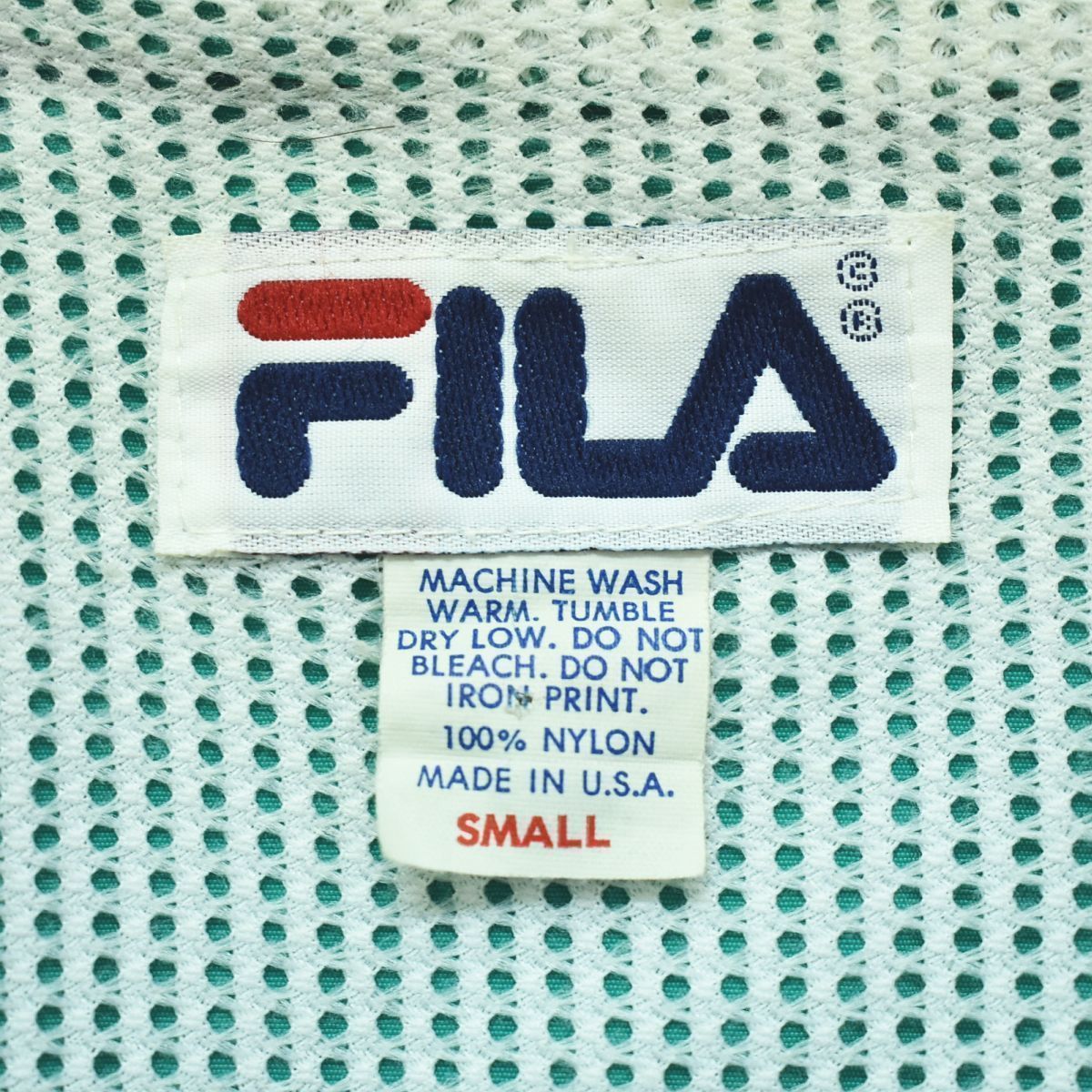 【美品、ヴィンテージ】 FILA 緑 ストライプ ジャケット ヴィンテージ FILA 緑 ストライプ ジャケット 使い勝手の良い