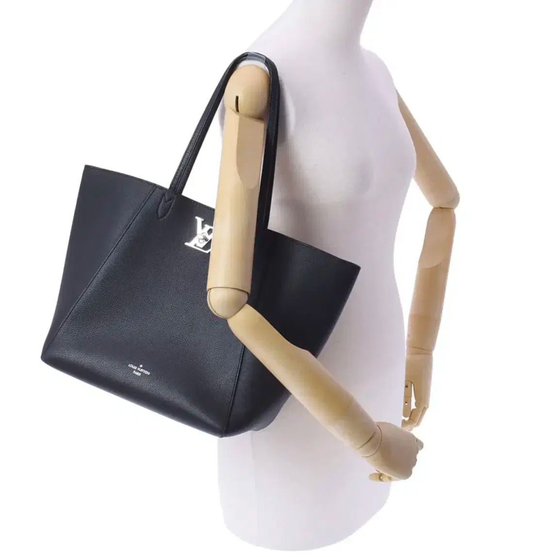 Louis Vuitton(ルイヴィトン) M42291 ブラック ロックミー