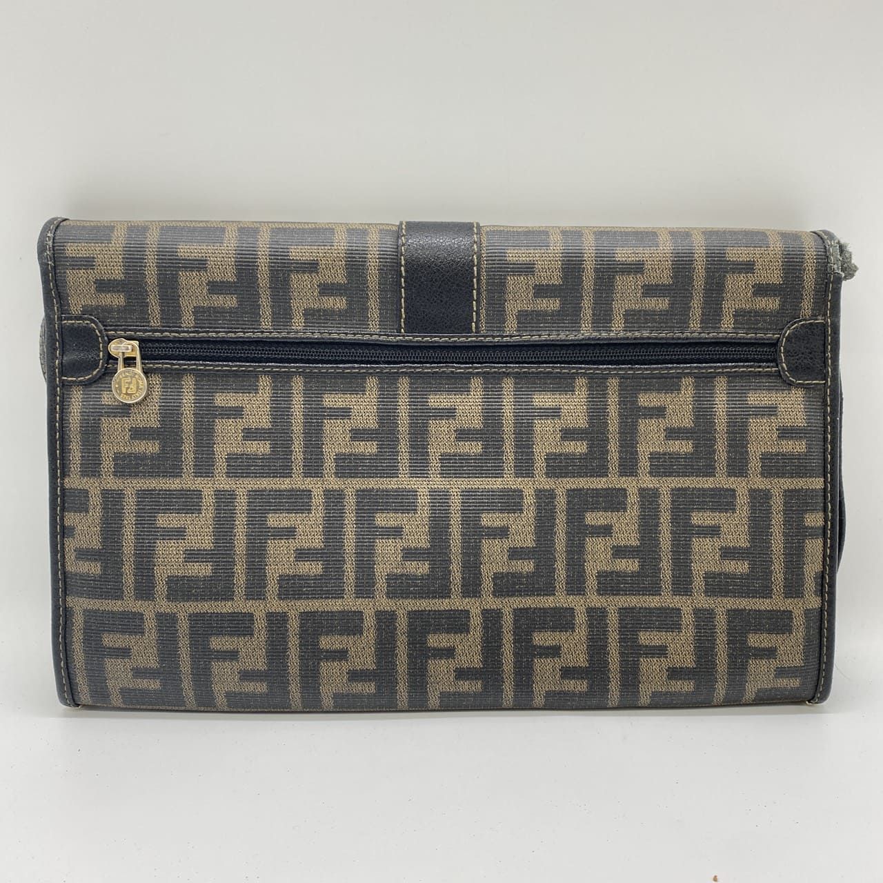 ジャンク】FENDI フェンディ ショルダーバッグ サコッシュ ポーチ  