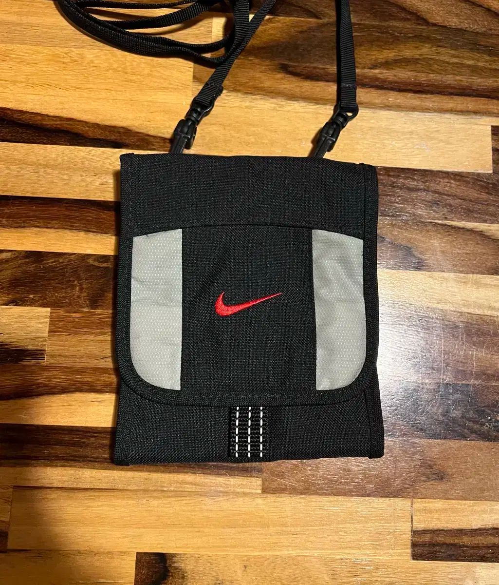 00s オールドスクール Y2K NIKE(ナイキ) クロス ボディバッグ