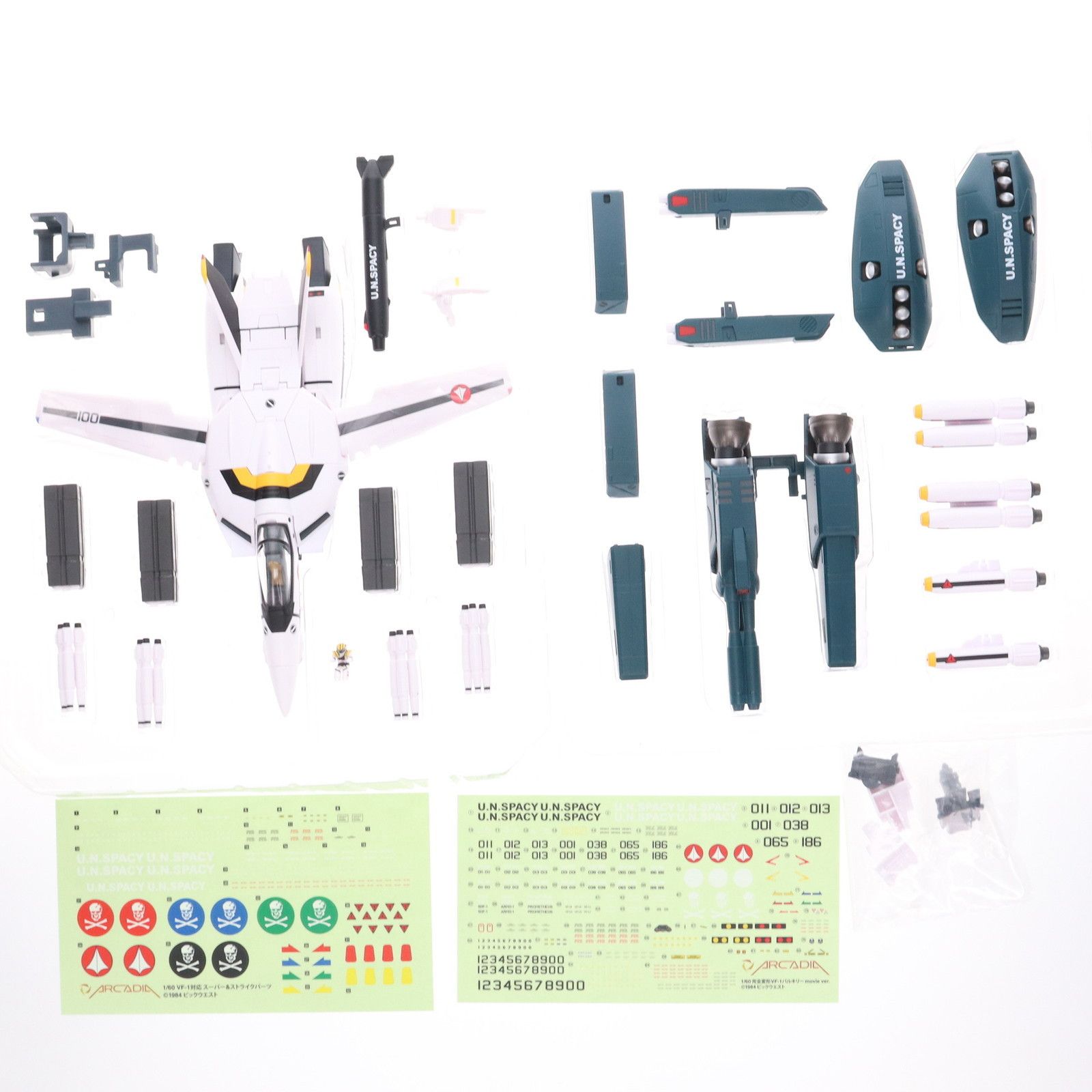 完全変形 1|60 VF-1S ストライクバルキリー ロイ フォッカースペシャル movie ver. 超時空要塞マクロス 愛 おぼえていますか 完成トイ アルカディア