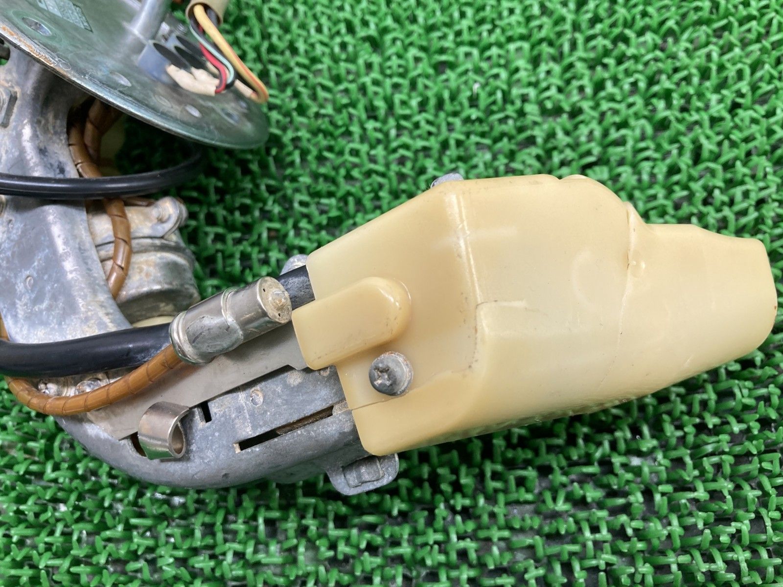 ブルバードC50 フューエルポンプ 15100-41F30 スズキ 純正 VL800B