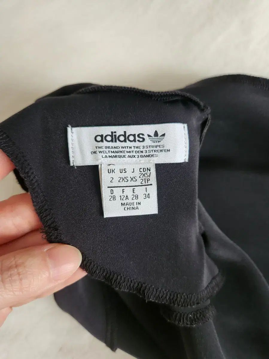 adidas(アディダス) サイド オープン ロング ドレス (ブラック