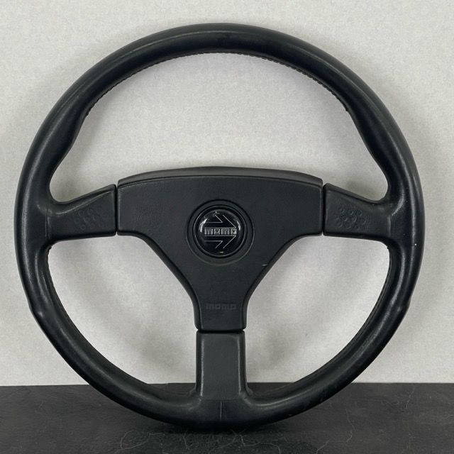 モモ ステアリング ハンドル MOMO KBA70064 TYP V36 MADEINITALY
