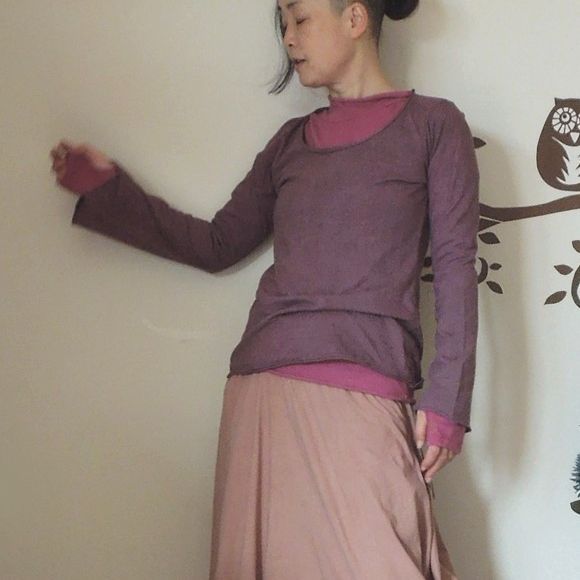 asana ヘンプコットン 厚手 フレアースリーブ●草木染め麻墨グレー asana ヘンプコットン 厚手 フレアースリーブ○草木染めライト麻墨