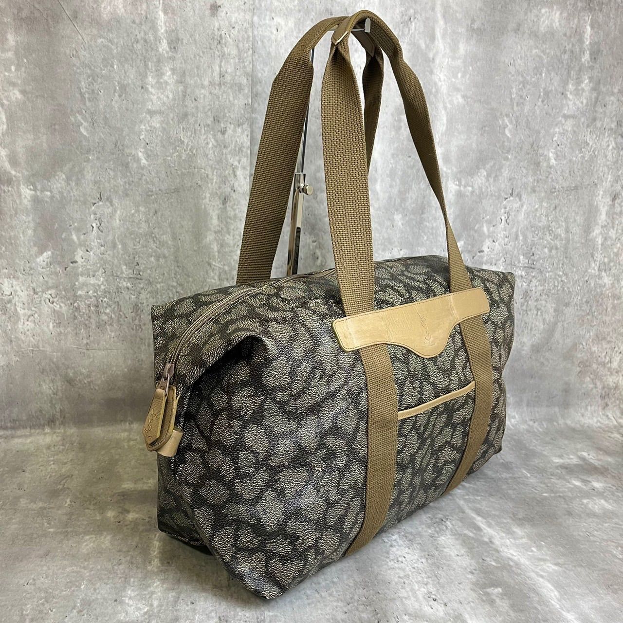 イヴ・サンローラン カサンドラロゴ トートバッグ ロゴチャーム 総柄