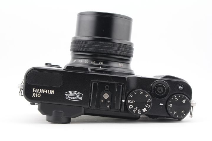 ☆良品☆フジフィルム FUJIFILM X10 コンパクトデジタルカメラ☆ J8057