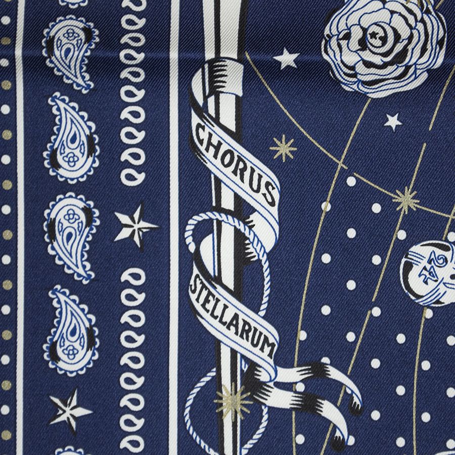 エルメスHERMESカレ55 レクレアポア バンダナ ネイビー鍵 HERMES - エルメス カレ55 HOT TO TROT スカーフ ネイビー