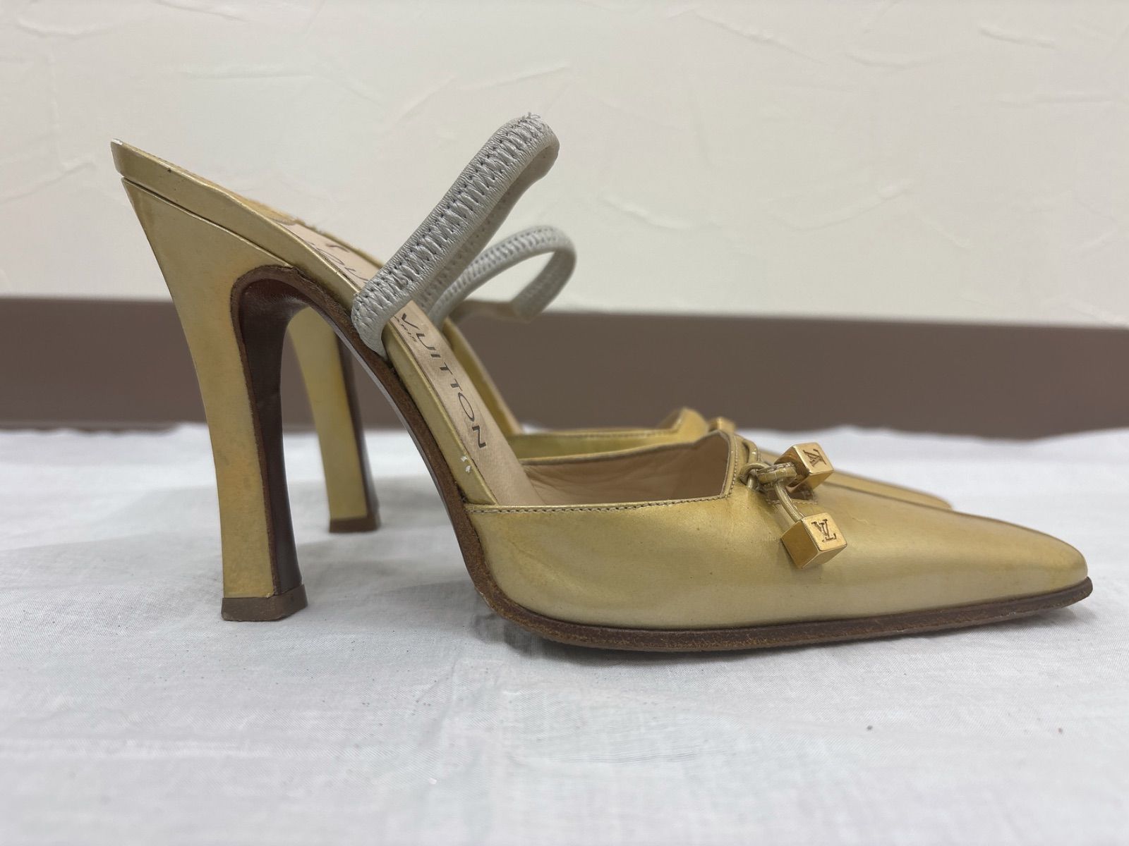 LOUIS VUITTON　23㎝　ストラップミュール LOUIS VUITTON 23㎝ ストラップミュール（ルイ·ヴィトン】「ノー