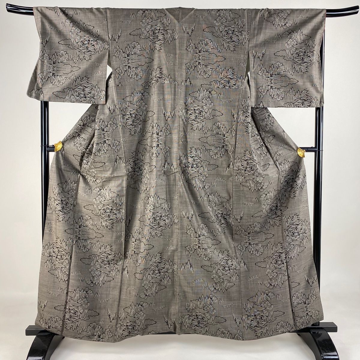 紬身丈160裄丈64cm M 薄物夏紬縞絣薄茶色 正絹 秀品【中古】 紬 身丈152cm 裄丈63cm S 袷 梅 縞 茶紫 正絹 秀品 【中古