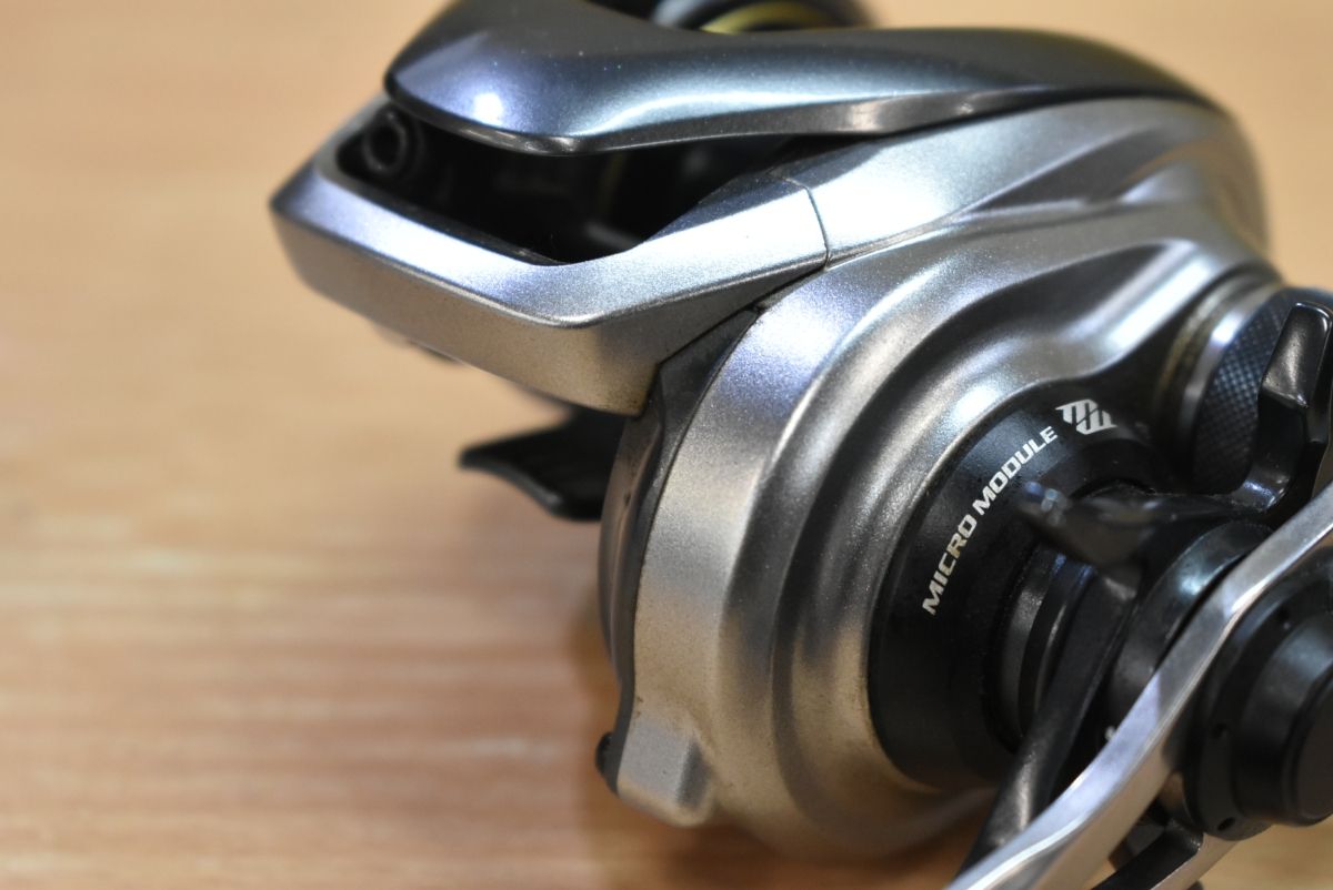 シマノ 13 メタニウム 左 SHIMANO Metanium ベイトリール バスフィッシング バス釣り ブラックバス 等