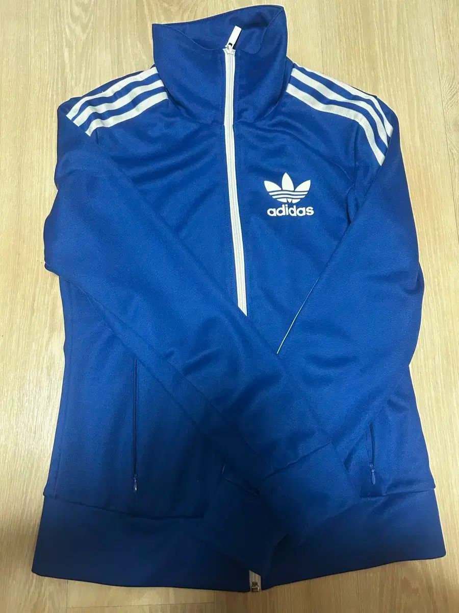 青 adidas アディダス ジャージ